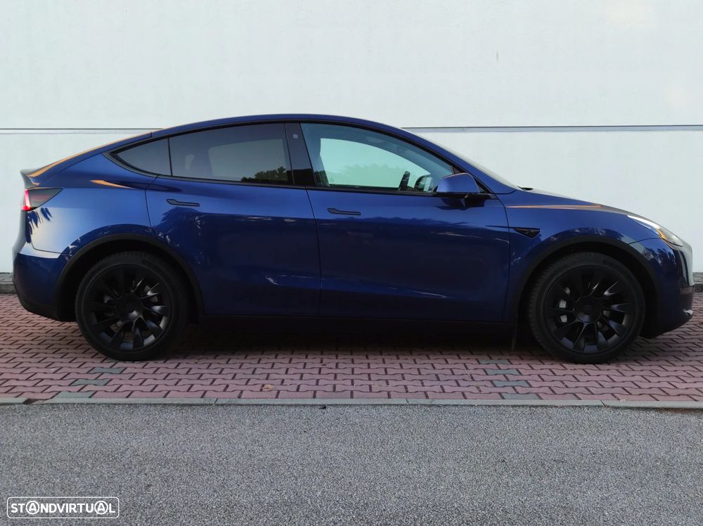 Tesla Model Y Long Range Dual Motor AWD - 13