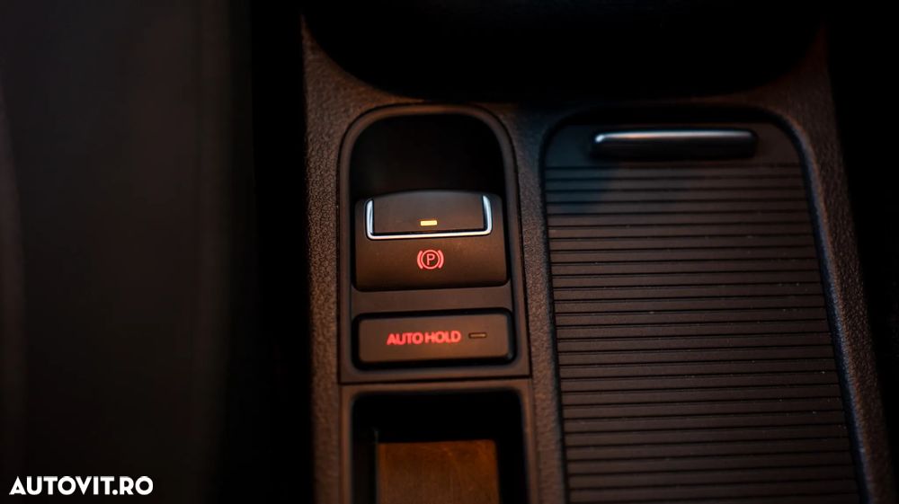 Volkswagen Tiguan 2.0 TDI DPF 4Motion BlueMotion Technology DSG Sport & Style - 24