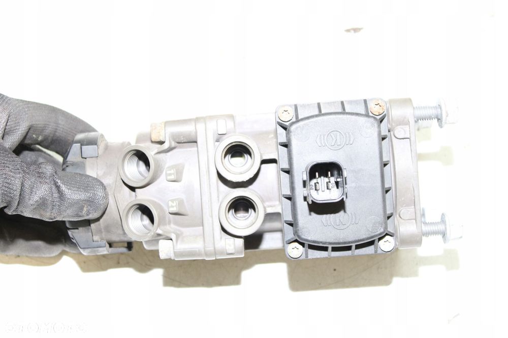 MERCEDES ACTROS MP4 ZAWÓR HAMULCA 0044310506 - 2