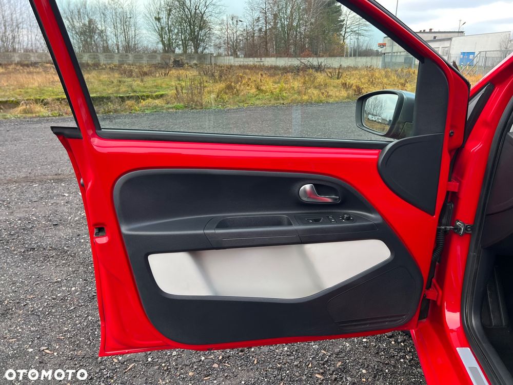 Volkswagen up! cheer - 10