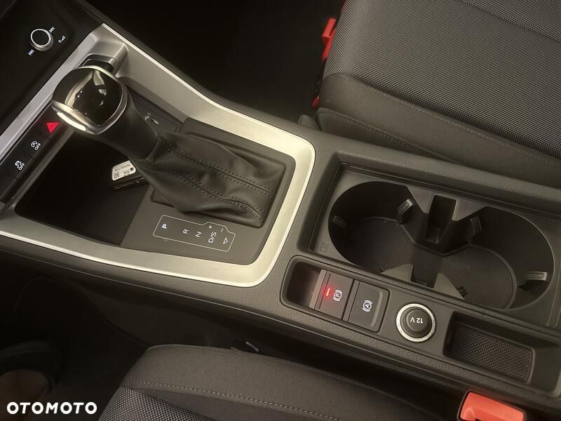 Audi Q3 35 TFSI mHEV S tronic - 17