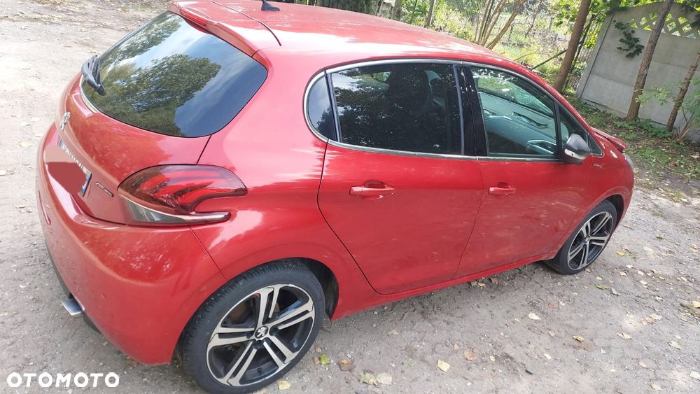 Peugeot 208 1.2 PureTech GPF Signature S&S - 6