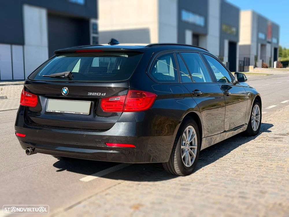 BMW 320 d Auto - 2