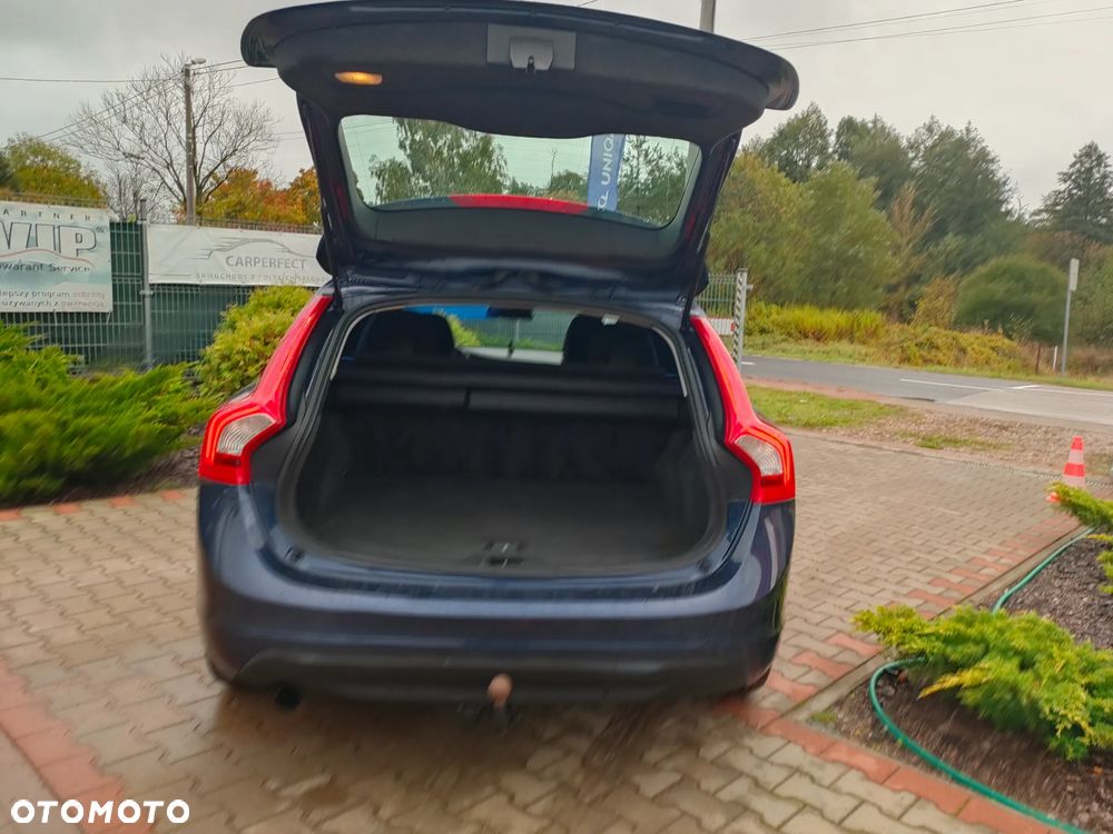 Volvo V60 D3 Geartronic Momentum - 17