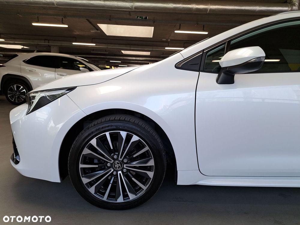 Toyota Corolla 1.8 Hybrid Style - 32