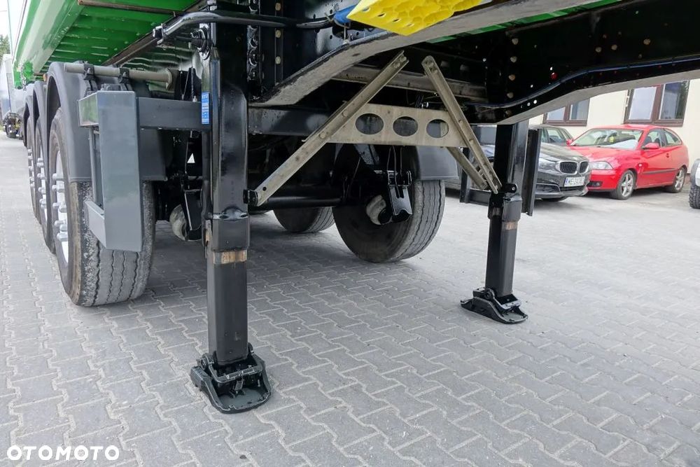 Schmitz Cargobull WYWROTKA 27,8m3 / ALUMINIOWA/  OSIE SCHMITZ /OŚ PODNOSZONA / ALUMINIOWE FELGI / SZYBER ZBOŻOWY / PLANDEKA / KLAPODRZWI - 11
