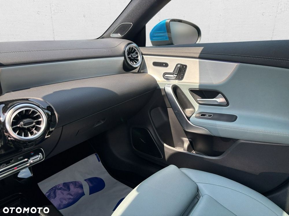 Mercedes-Benz CLA - 15