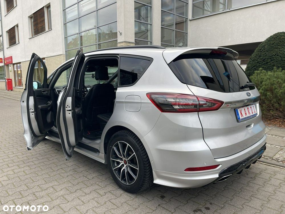 Ford S-Max - 16