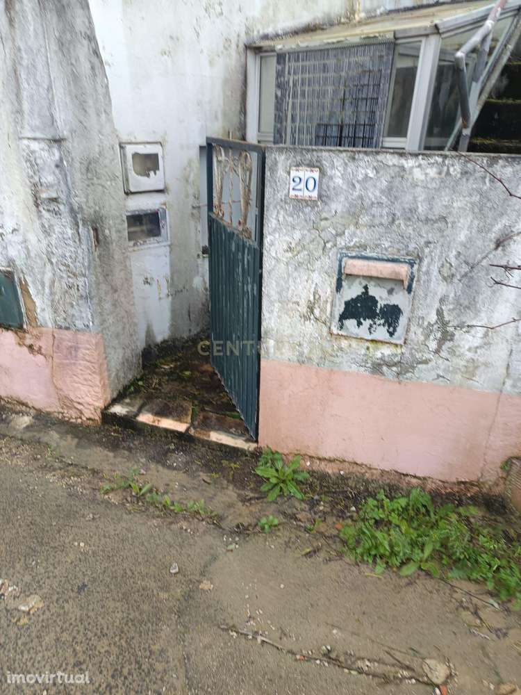Moradia T2 com Garagem em Carvoeira e Carmões - Grande imagem: 2/20