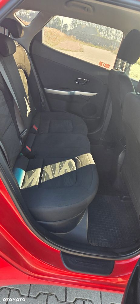 Kia Ceed 1.4 L - 10