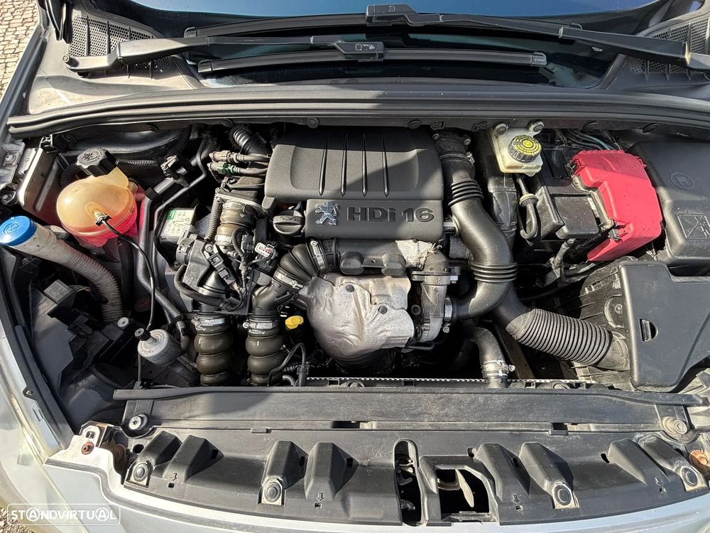 Peugeot 308 1.6 HDi Executive - 13
