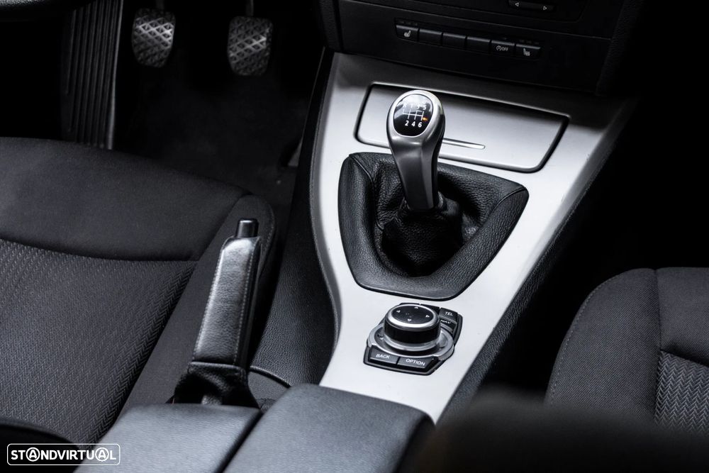 BMW 318 d DPF Touring - 31