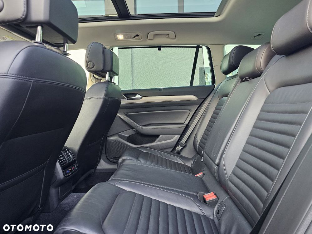 Volkswagen Passat - 23