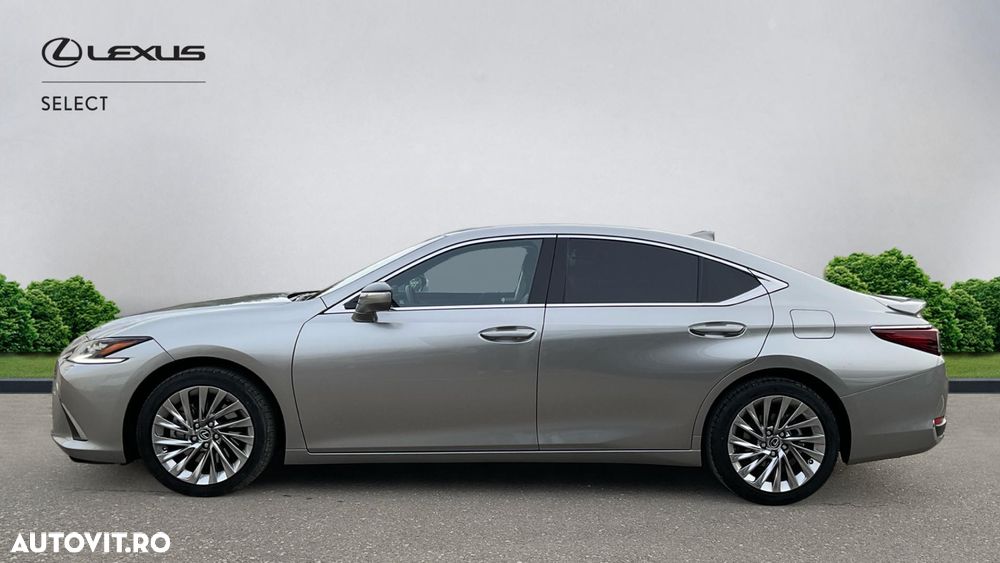 Lexus Seria ES 300h 2.5 TNGA HV 25H- 4X2 CVT Luxury - 2