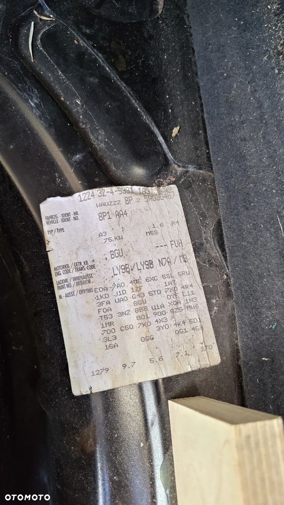 Maska Audi A3 8P kod lakieru LY9B - 1