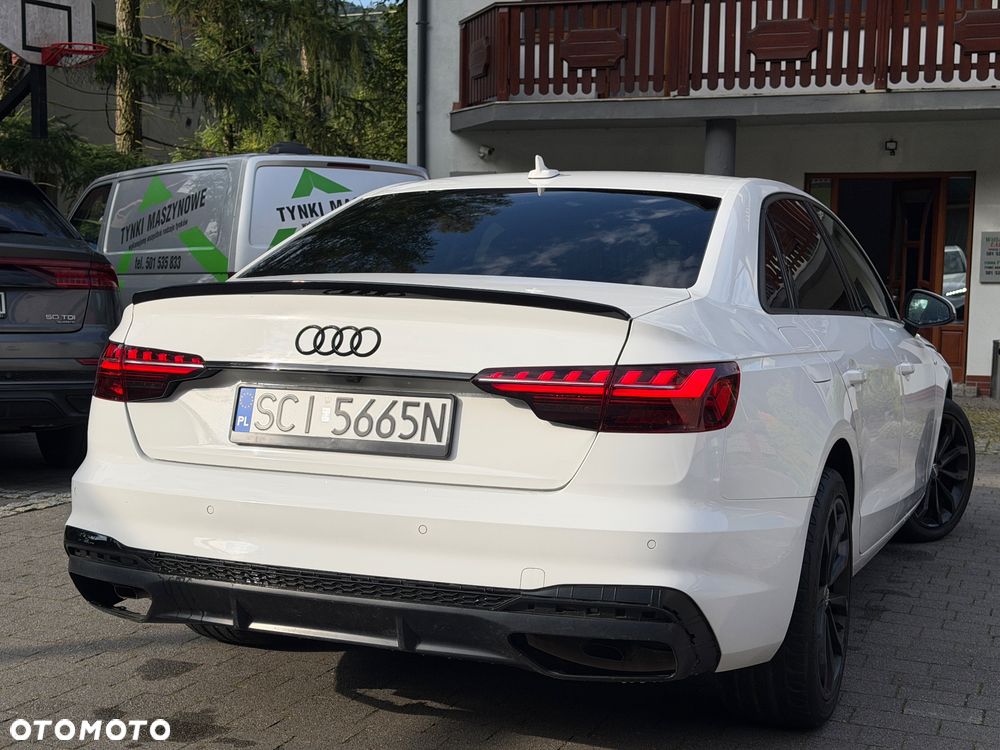 Audi A4 Limousine - 3