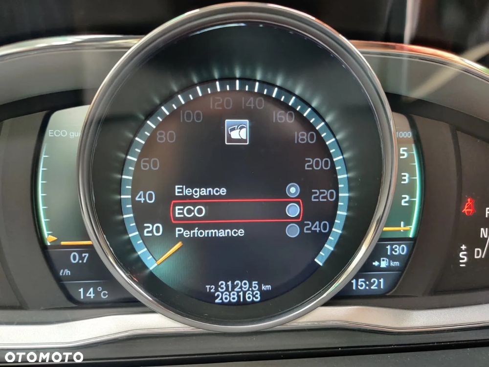 Volvo XC 70 D4 Drive-E Momentum - 24