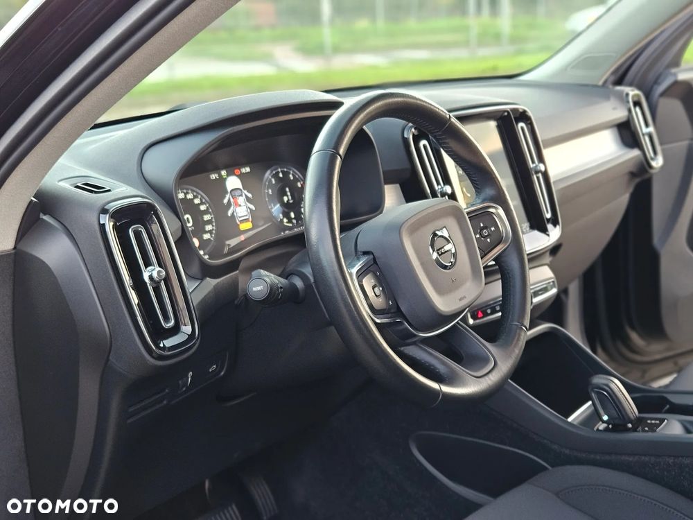 Volvo XC 40 B4 B Momentum - 24
