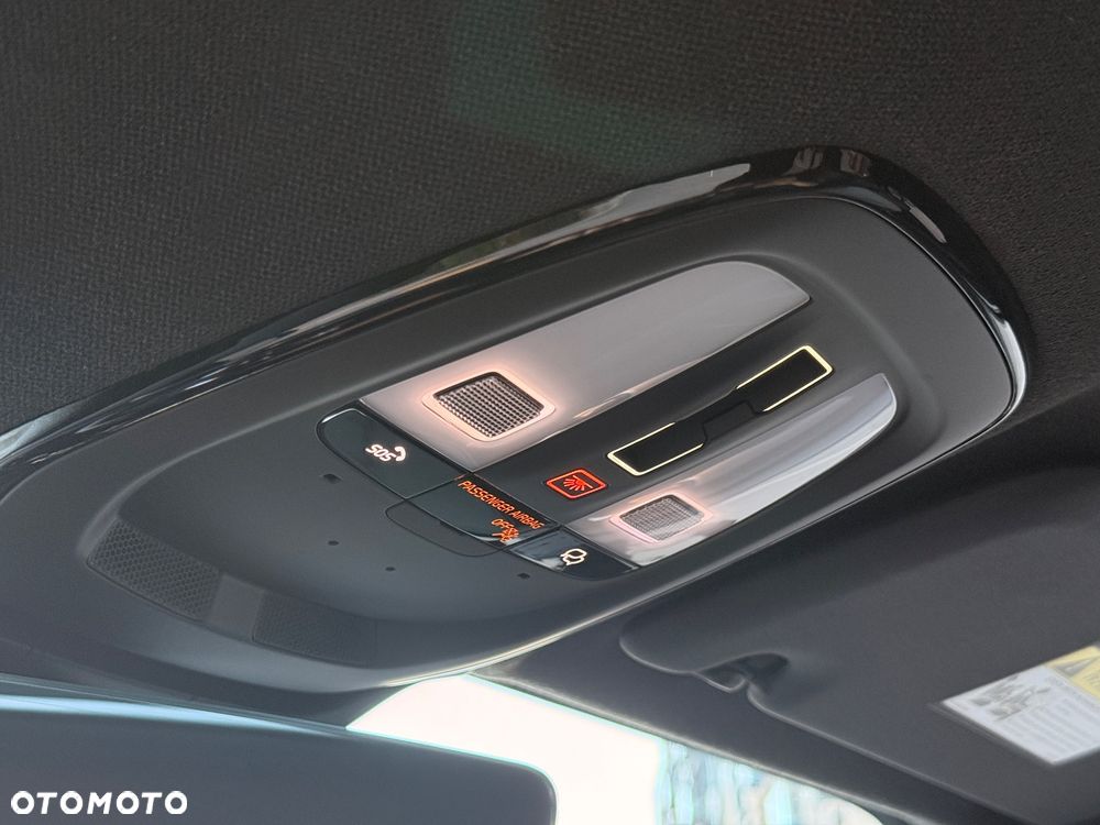 Volvo XC 40 B5 B AWD Momentum Pro - 20