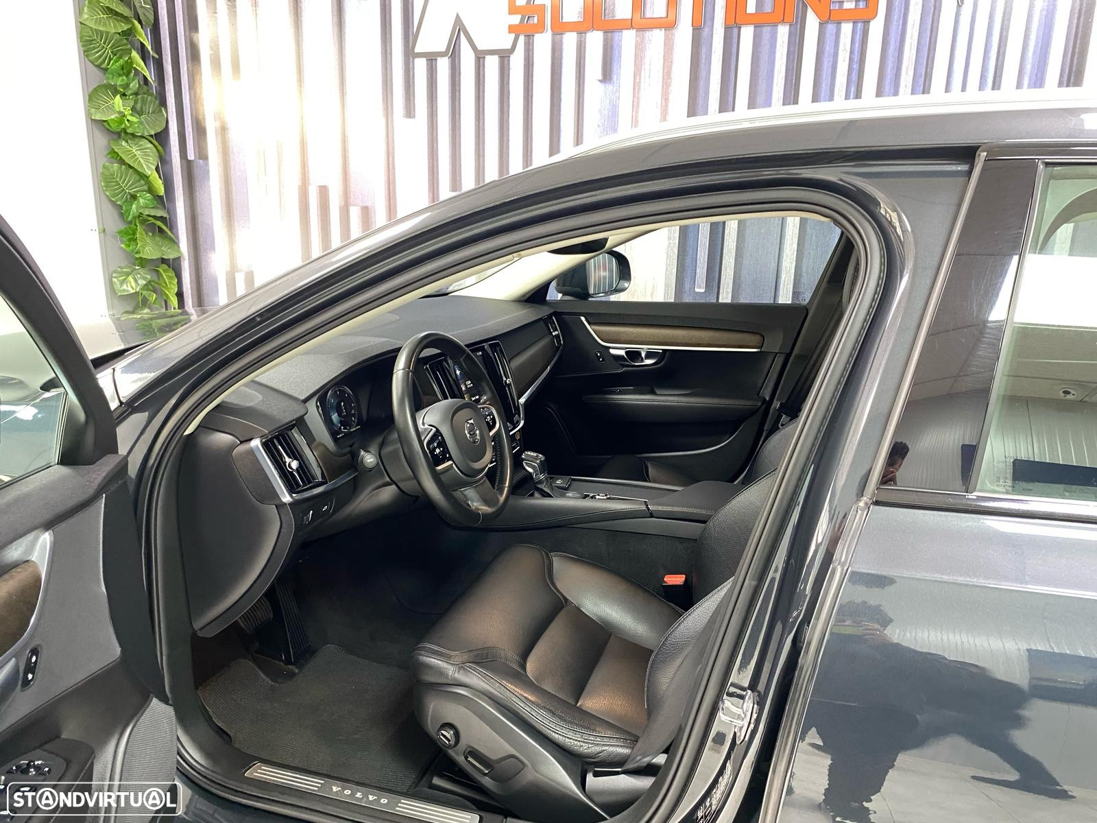 Volvo V90 Cross Country 2.0 D4 Pro AWD Geartronic - 6