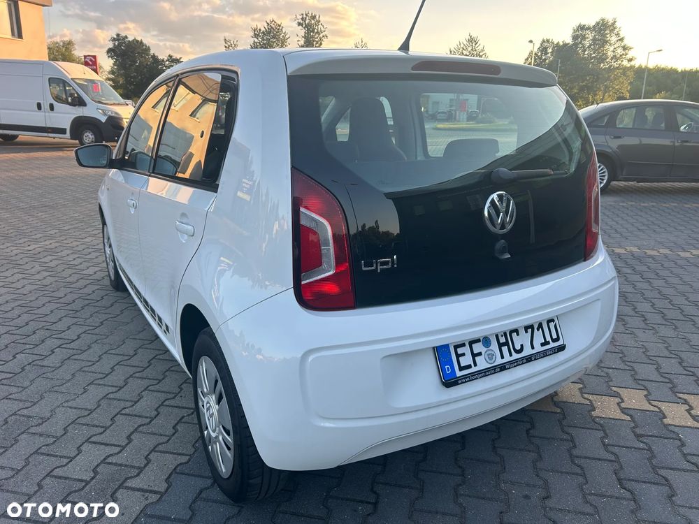 Volkswagen up! BlueMotion Technology move - 12