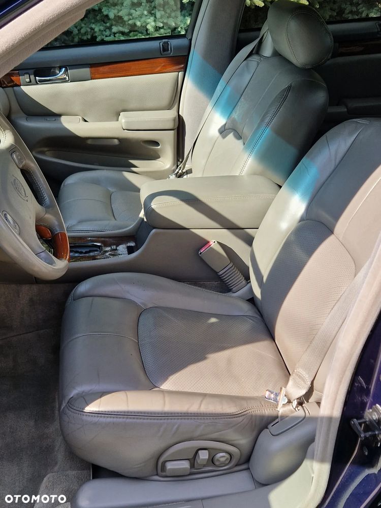 Cadillac Seville - 14