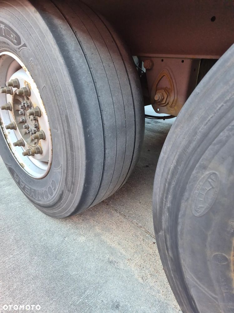 Krone Dwie Osie Podnoszone - 19