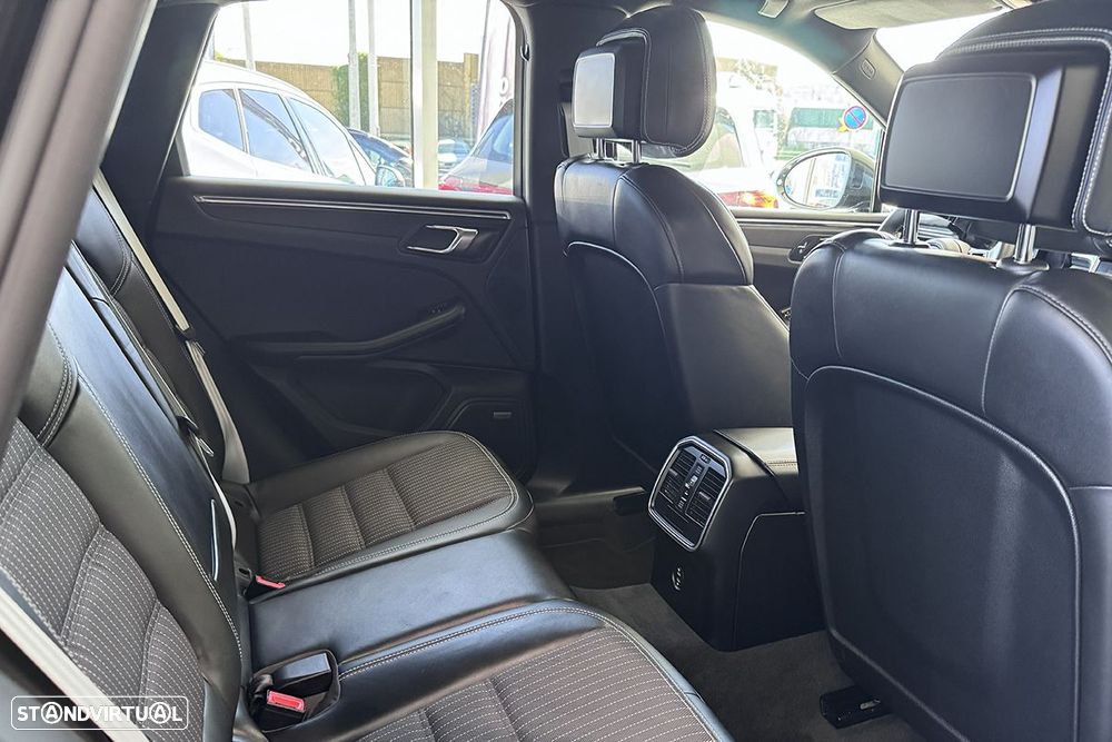 Porsche Macan T - 24