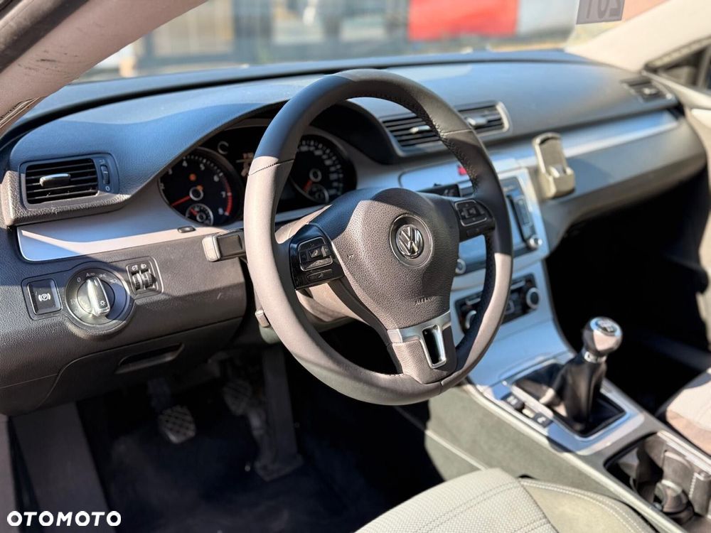 Volkswagen Passat CC 1.8 TSI - 11