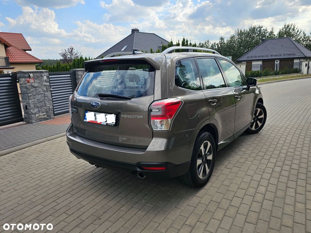 Subaru Forester 2.0 i Exclusive Lineartronic - 4