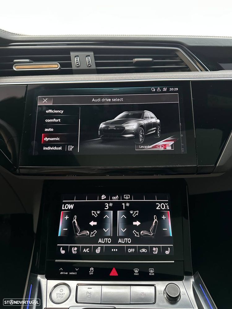 Audi e-tron 55 quattro S line - 25