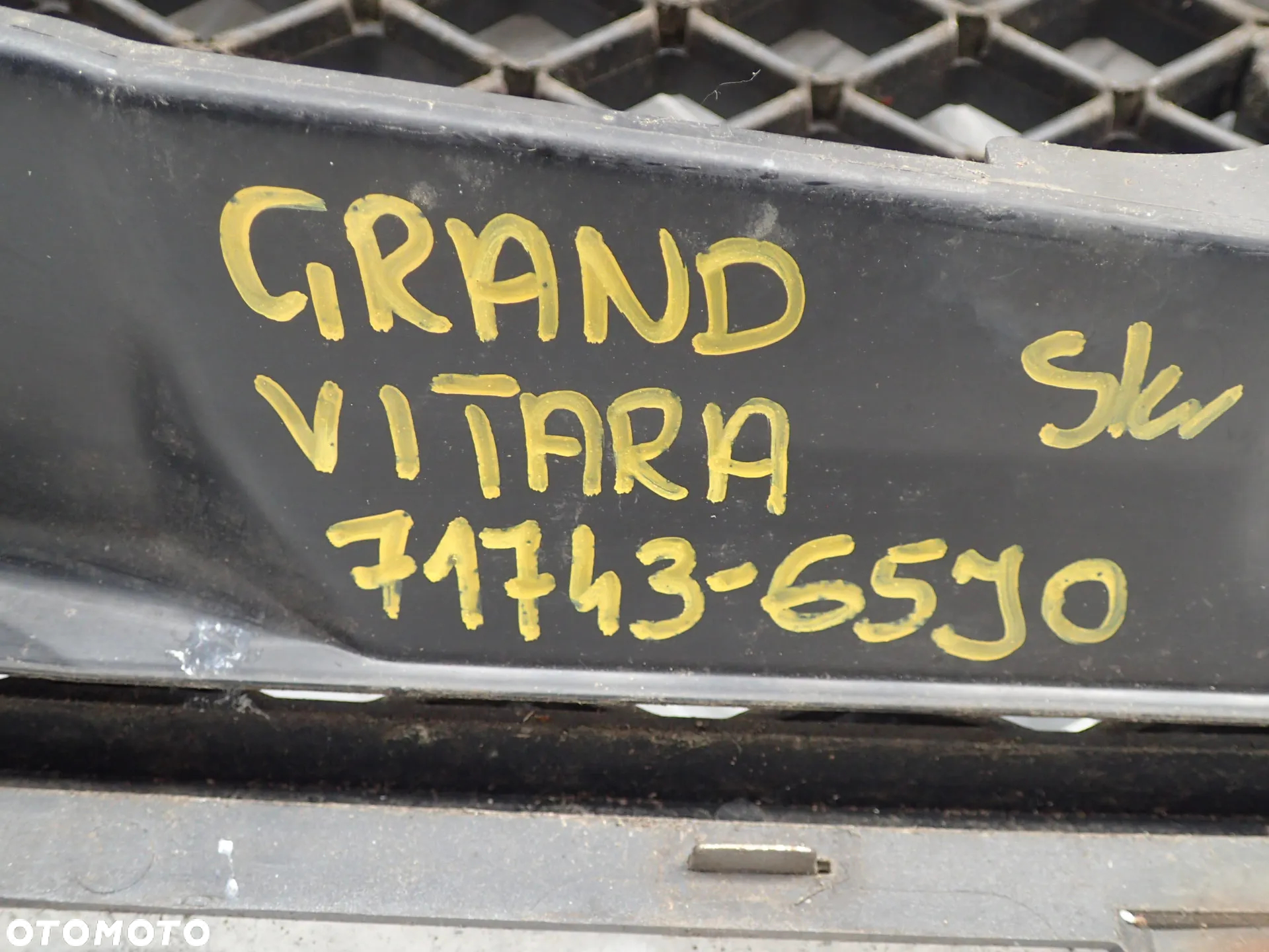 ATRAPA GRILL SUZUKI GRAND VITARA  71743-65J0 - 9