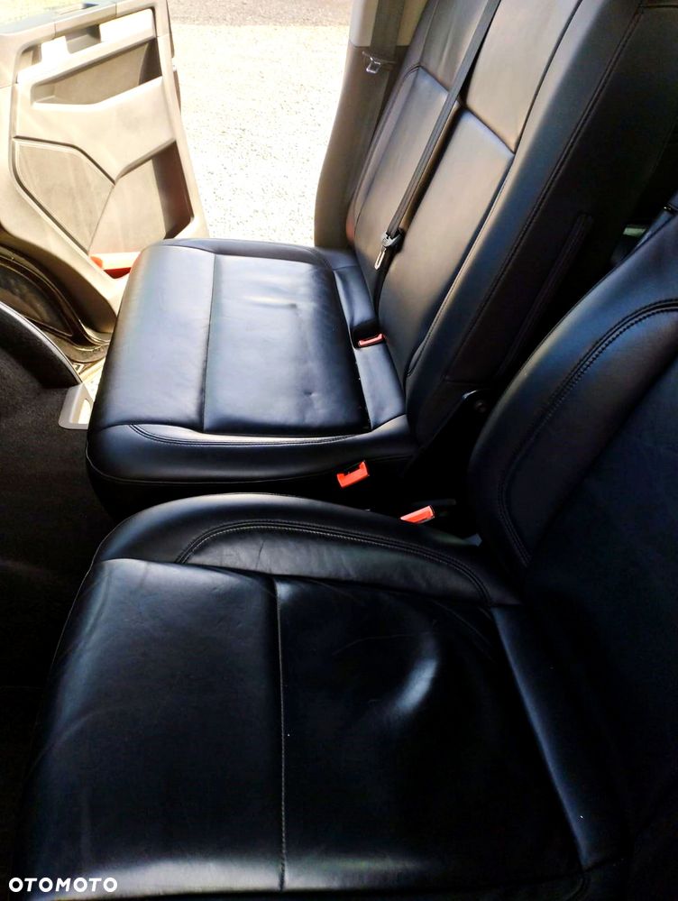 Volkswagen Caravelle - 22