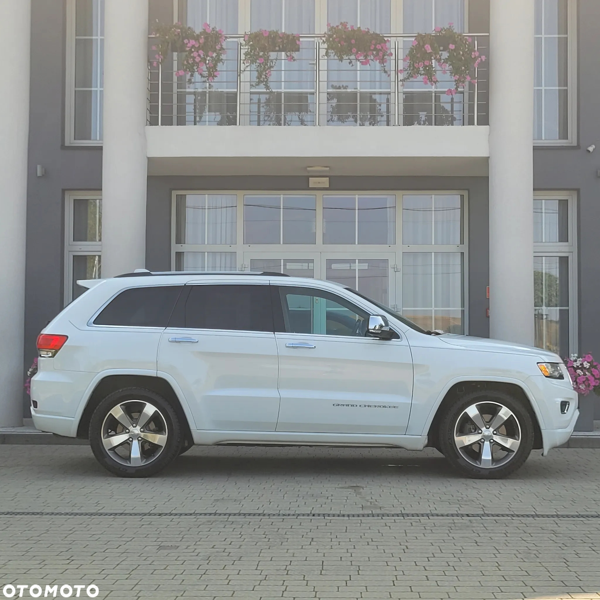 Jeep Grand Cherokee 5.7 V8 HEMI Overland - 6