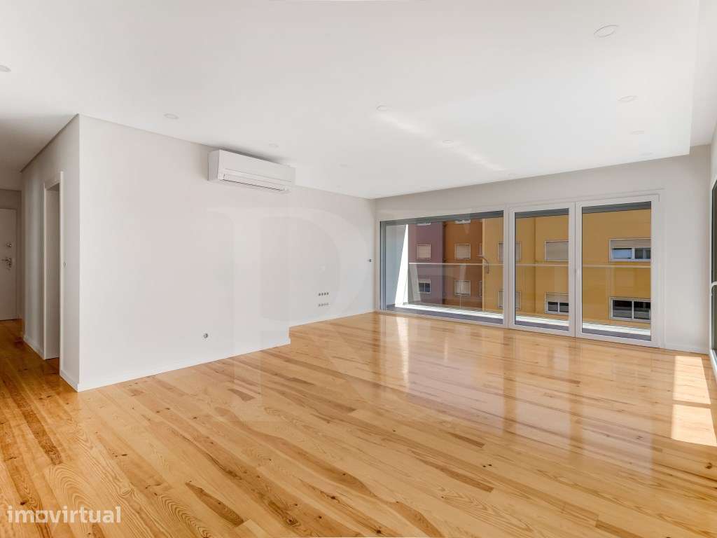 Apartamento T4 com Varanda junto à praia com vista Mar - Vista 4