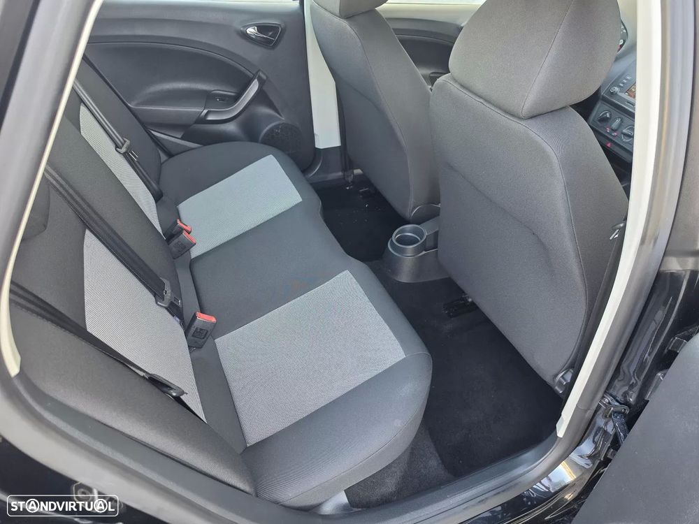 SEAT Ibiza 1.4 TDi Reference — fotografia 29
