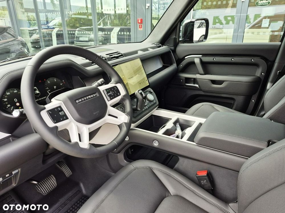 Land Rover Defender - 20