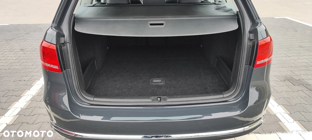 Volkswagen Passat 2.0 TDI Highline - 33