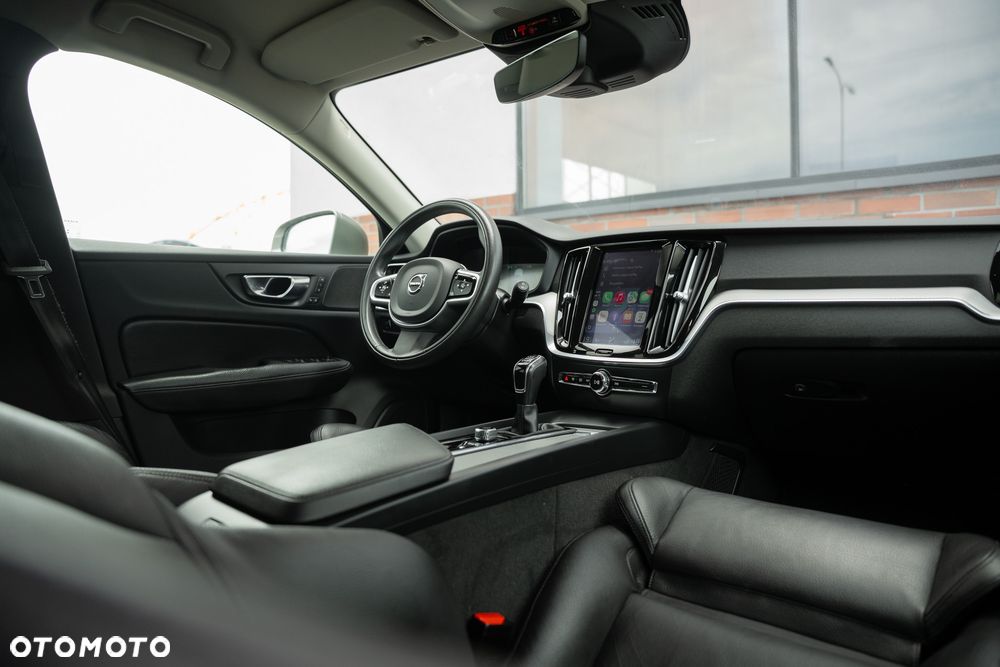 Volvo V60 D4 Drive-E R-Design Momentum - 29