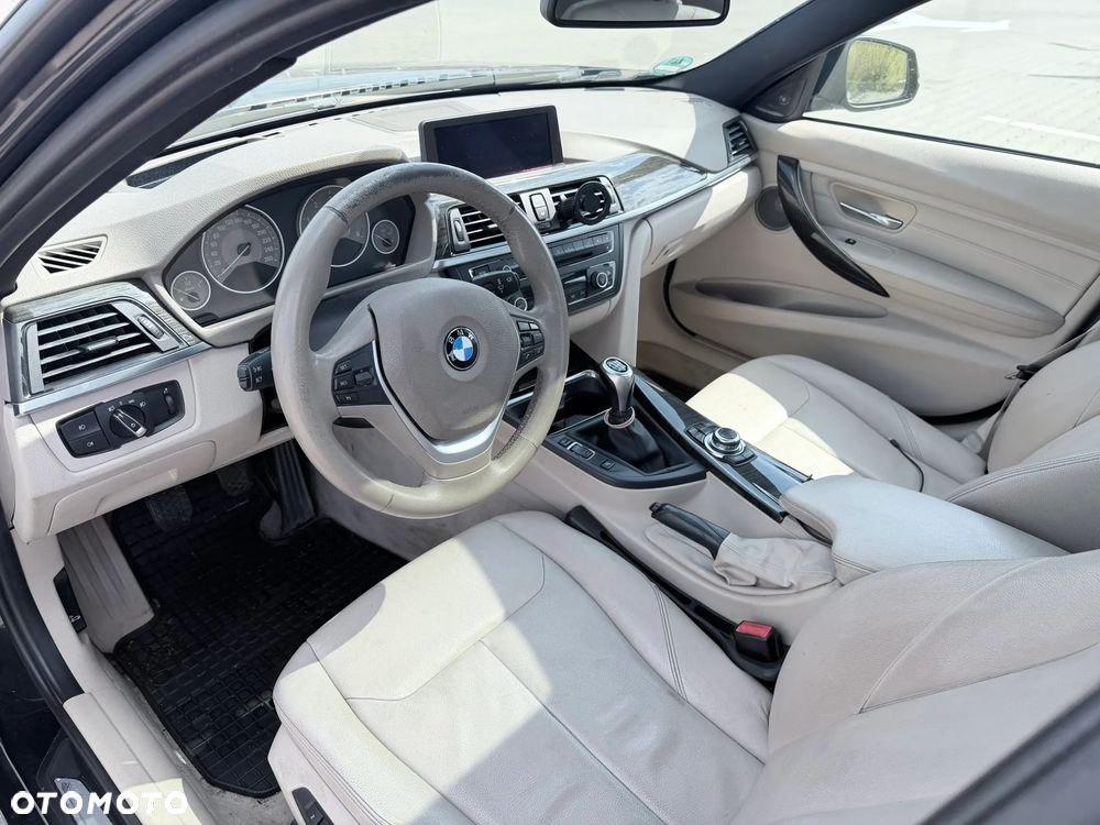 BMW Seria 3 320d - 16