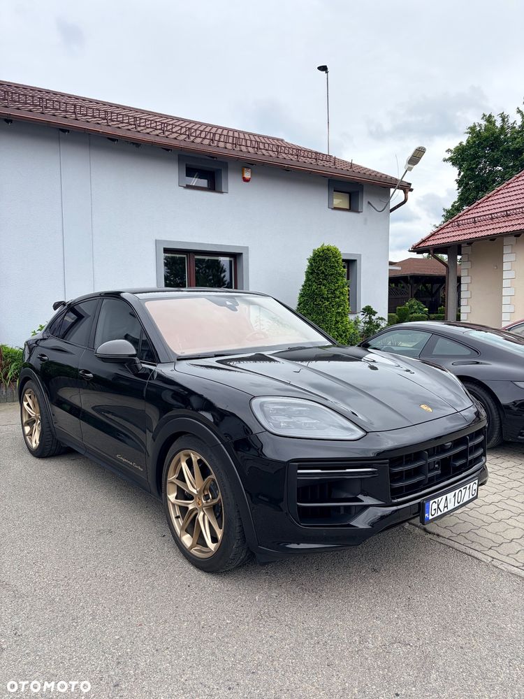 Porsche Cayenne Turbo E-Hybrid PHEV GT - 2