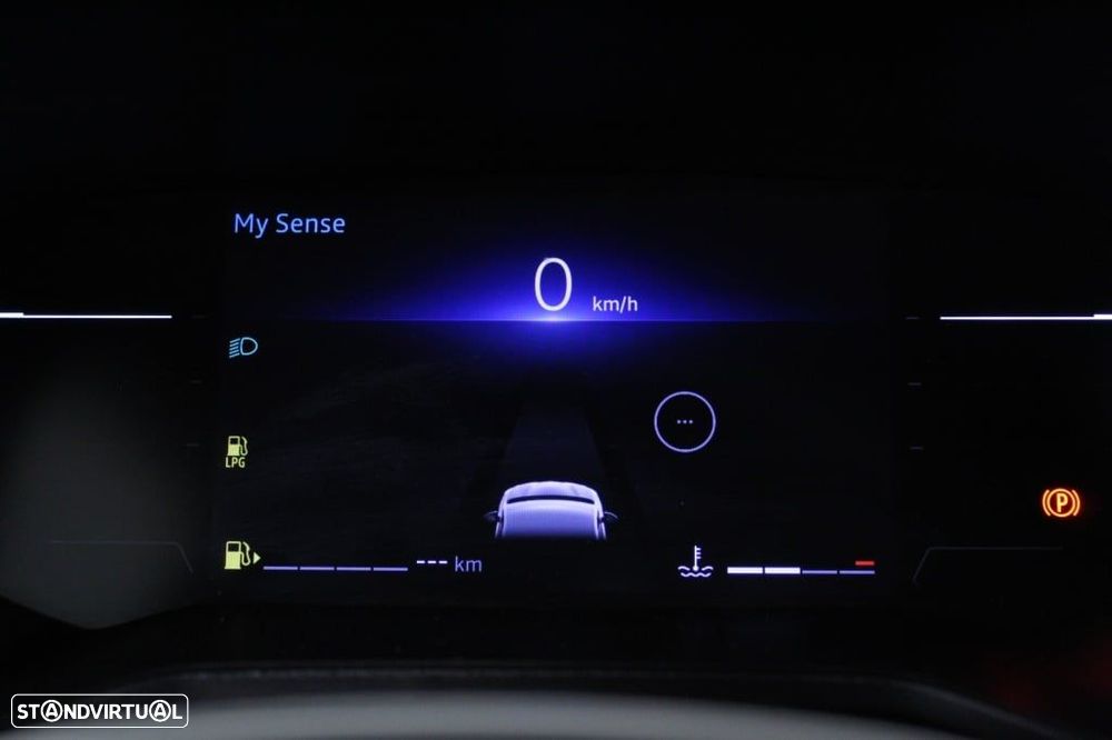 Renault Clio 1.0 TCe Techno Bi-Fuel - 26