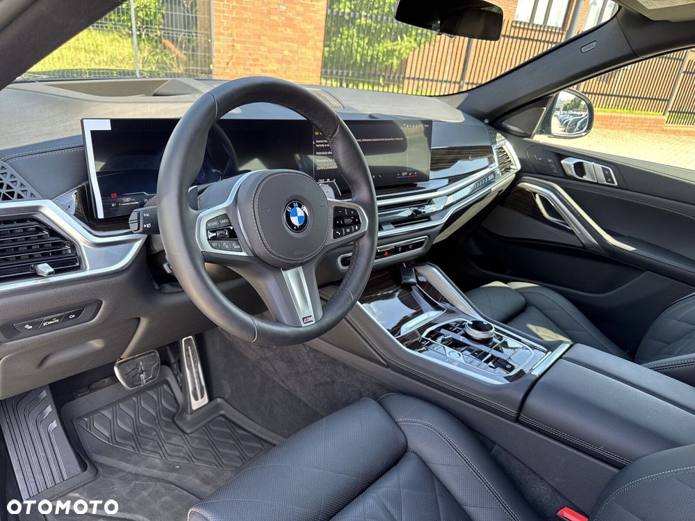 BMW X6 xDrive40d mHEV - 11