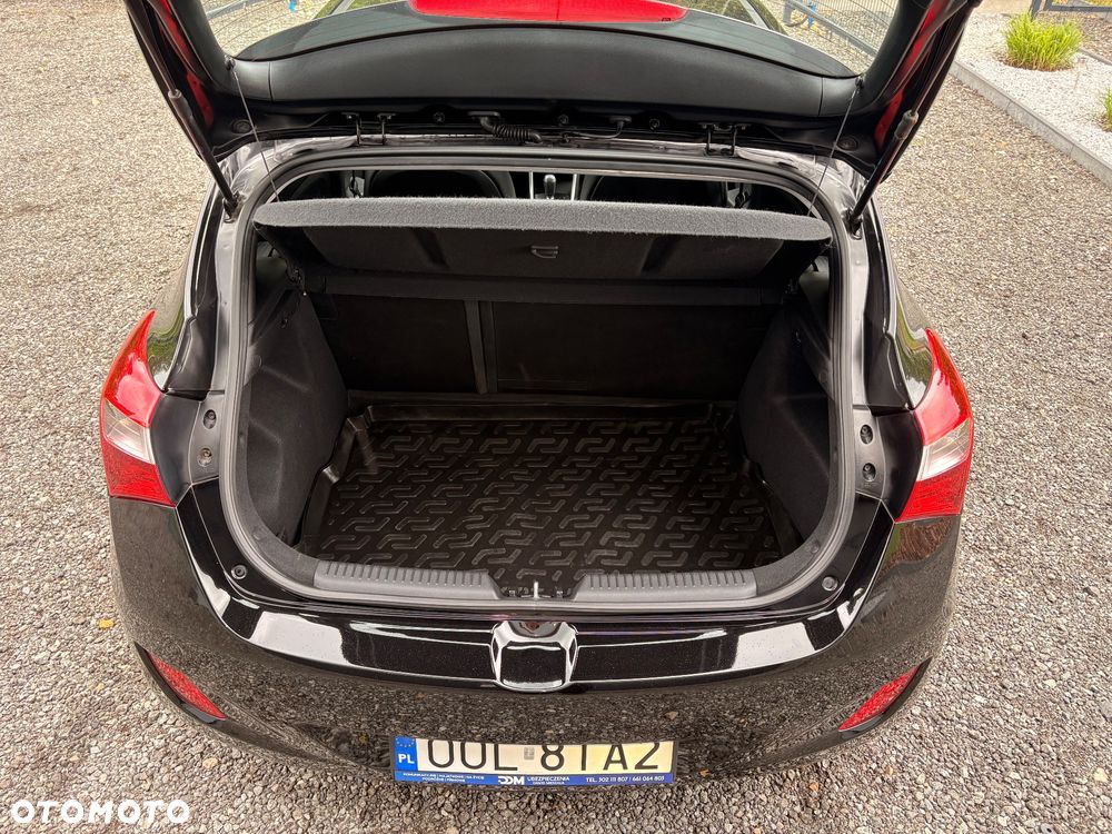 Hyundai i30 blue 1.4 Classic - 17