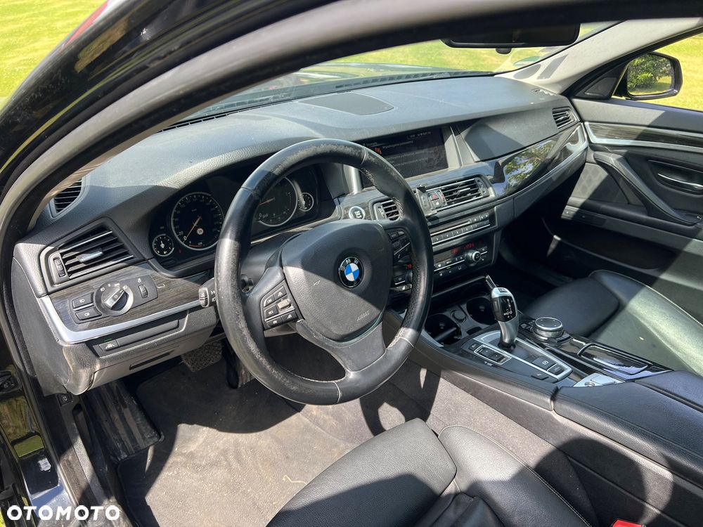 BMW Seria 5 525d Luxury Line - 16