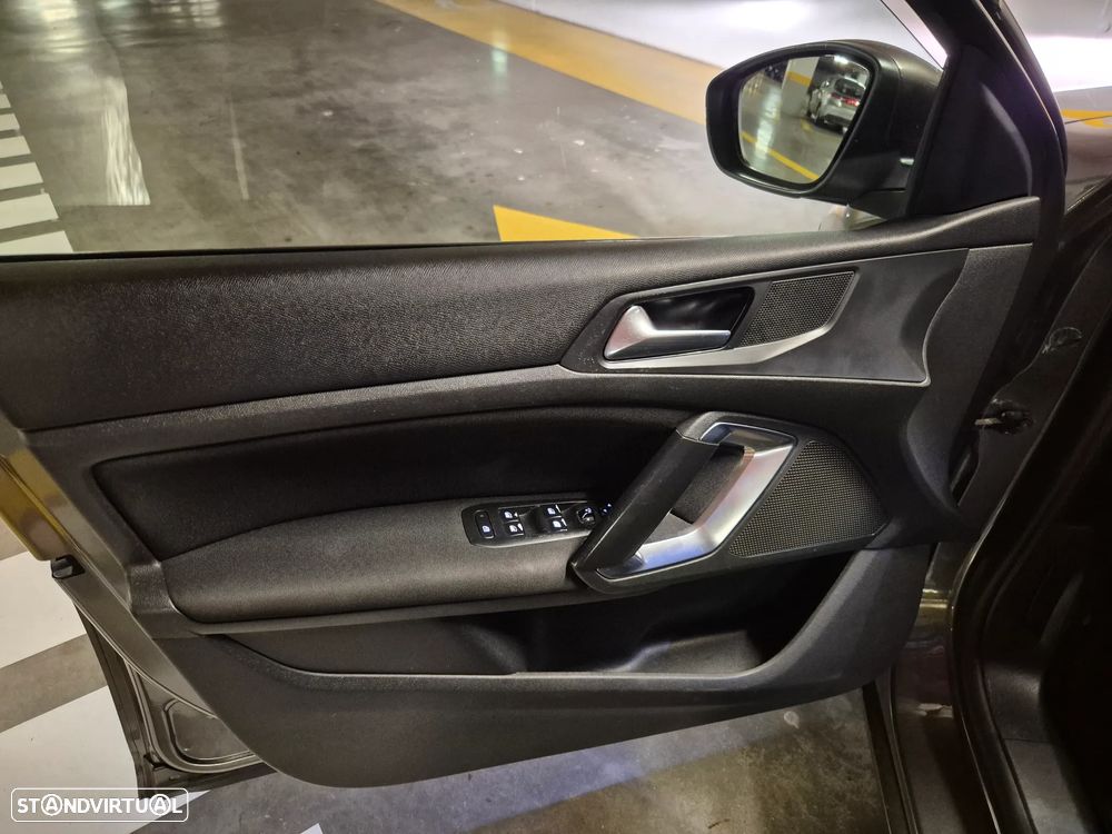 Peugeot 308 SW BlueHDi 120 Stop & Start Style - 23
