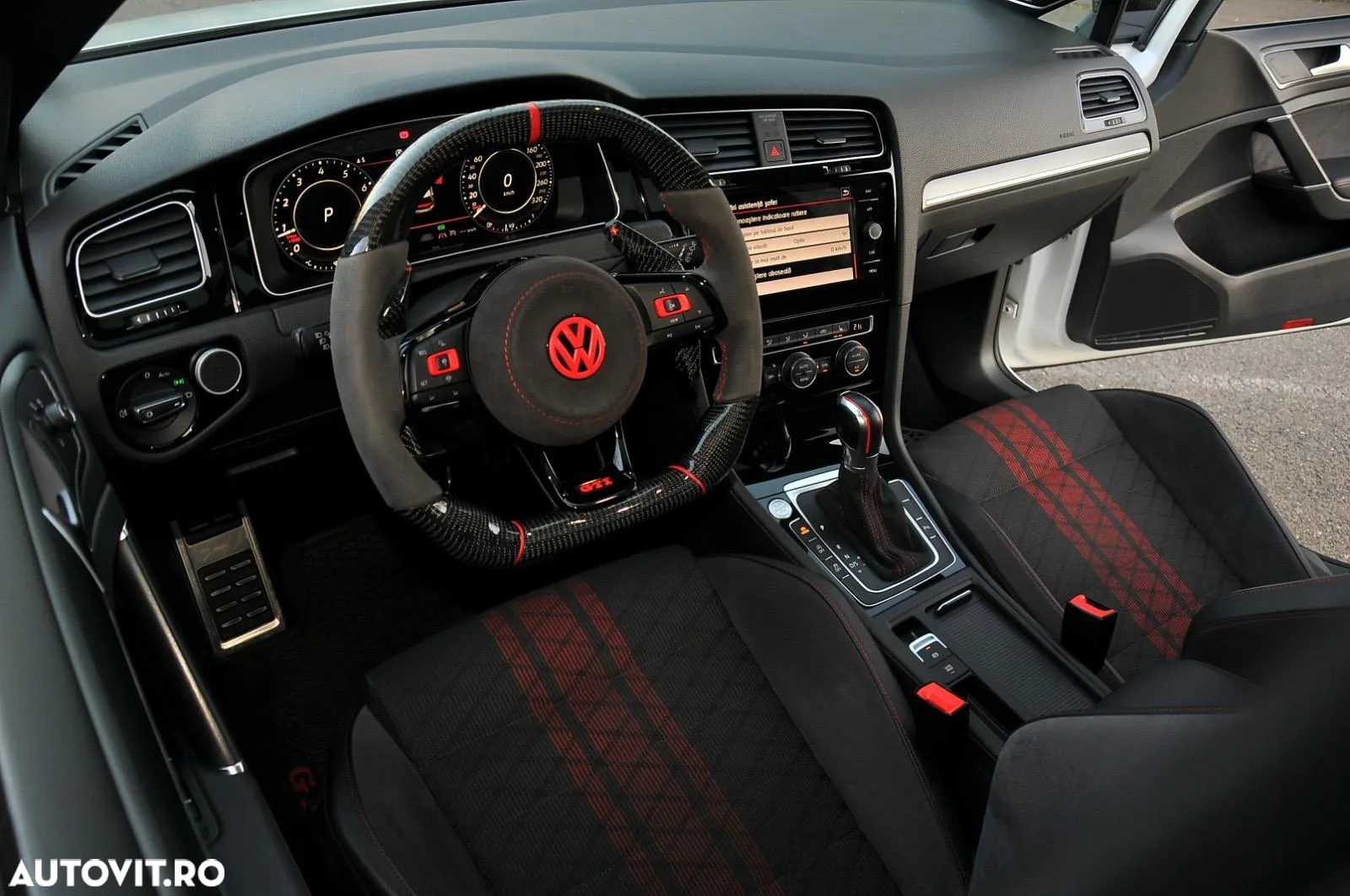 Volkswagen Golf 2.0 TSI DSG GTI Performance - 23