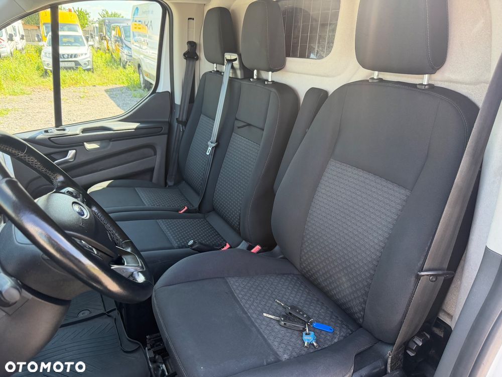 Ford Transit Custom - 12