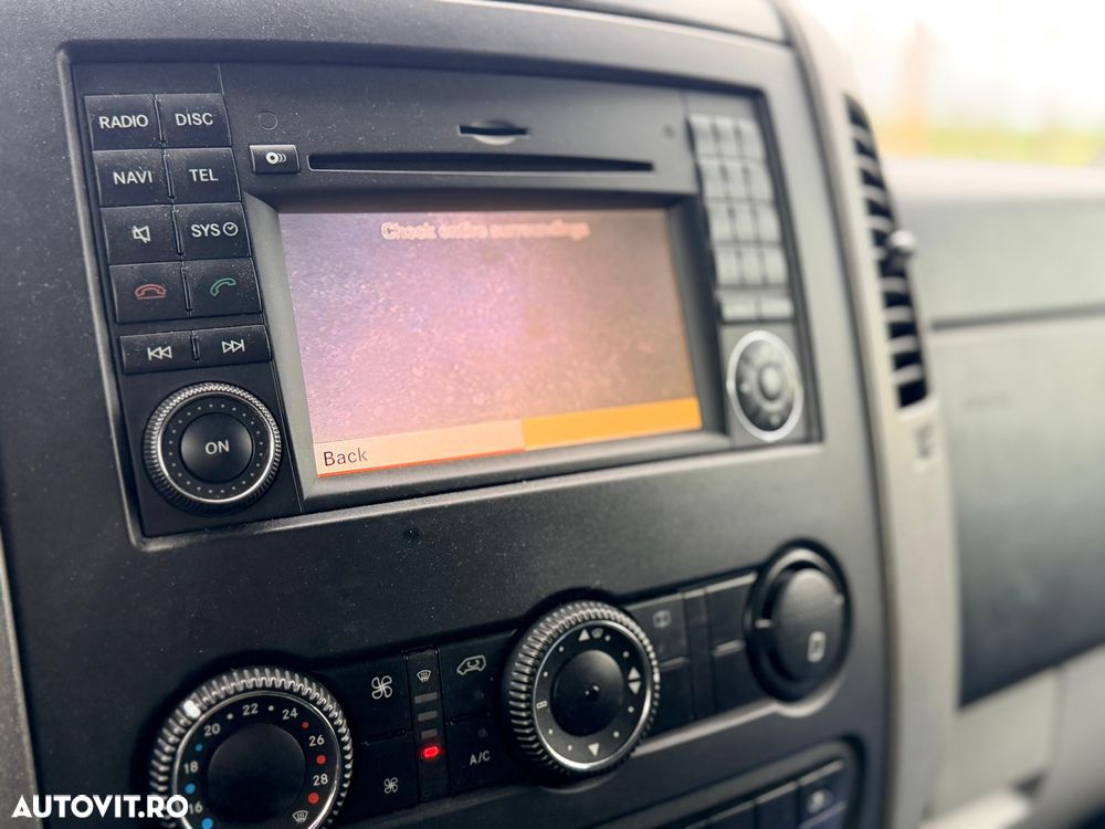 Mercedes-Benz Sprinter - 11