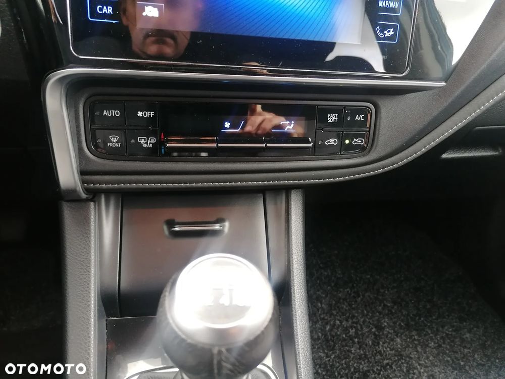 Toyota Auris 1.2 T Prestige - 11